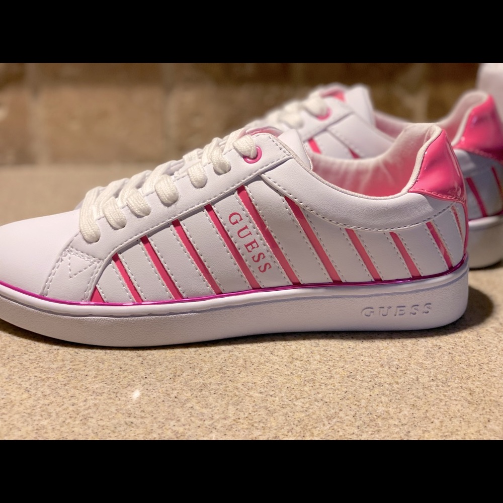BRAND NEW GUESS SNEAKERS